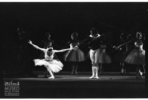 Ritratto di Carla Fracci e Rudolf Nureyev durante la rappresentazione de 