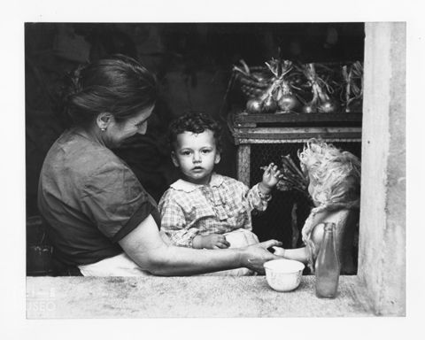 Ritratto di donna con bambina a Collodi