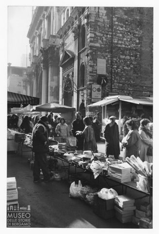 Un mercatino a Brescia
