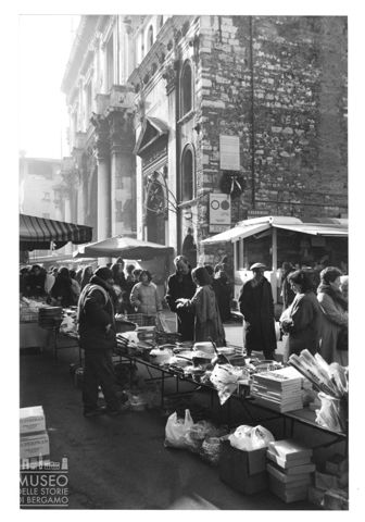 Un mercatino a Brescia