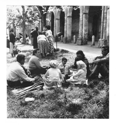 Refezione nei giardini del santuario di Santa Maria del Fonte a Caravaggio