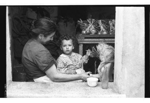 Ritratto di donna con bambina a Collodi