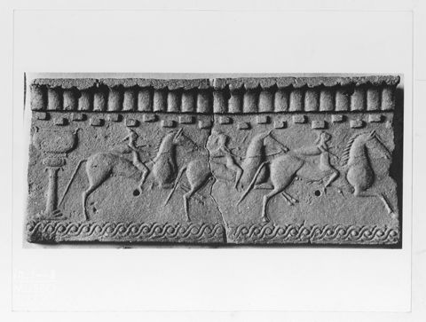Un bassorilievo etrusco presso il Museo Archeologico di Firenze