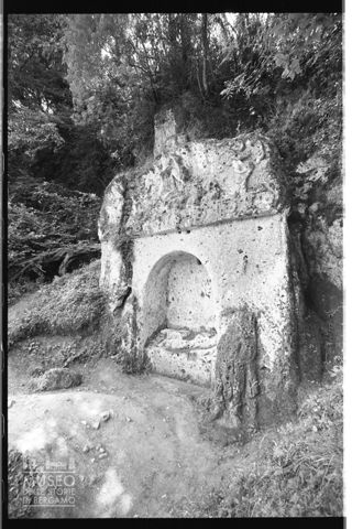 La Tomba della Sirena nella necropoli etrusca di Sovana