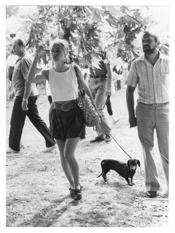 Avventori alla Sagra Regionale degli Uccelli ad Almenno San Salvatore