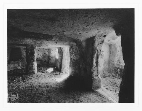 Una tomba della necropoli di Poggio Buco a Pitigliano