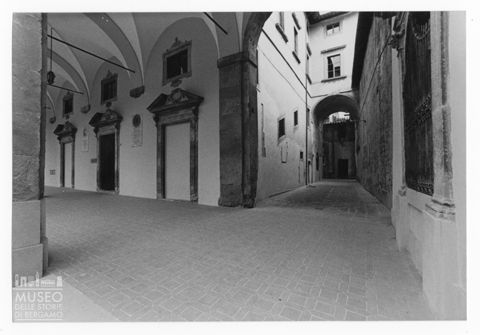 I portici del palazzo comunale di Sansepolcro
