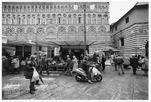 Scena di mercato a Pistoia