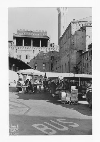 La piazza Mercato a Siena