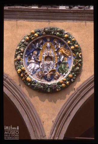 Dettaglio del porticato dell'ex Ospedale del Ceppo a Pistoia