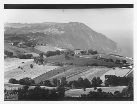 Campi coltivati sul Monte Conero
