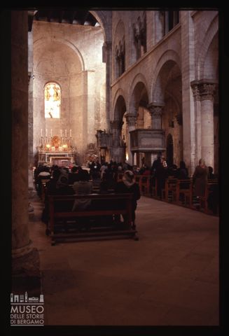 Veduta d'interno della Concattedrale di Maria Assunta a Bitonto
