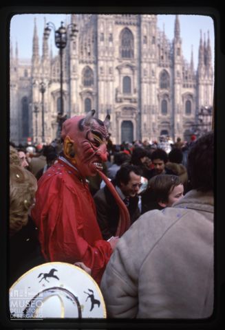 Carnevale in piazza del Duomo a Milano