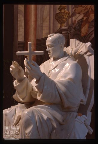 Statua del beato cardinal Ferrari di Floriano Bodini