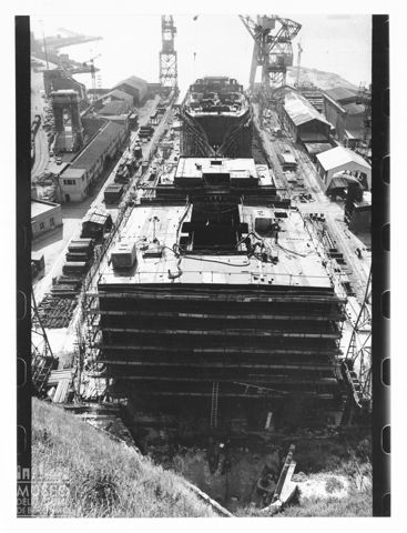 I Cantieri Navali Riuniti e il molo nord di Ancona