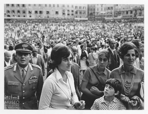 Spettatori al Palio di Siena