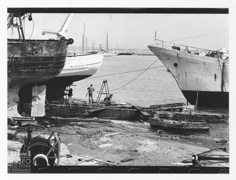 Scalo di alaggio nel porto di Civitanova Marche