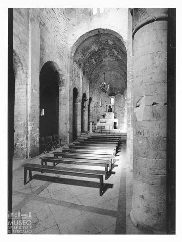 Veduta interna della chiesa di Santa Maria di Portonovo