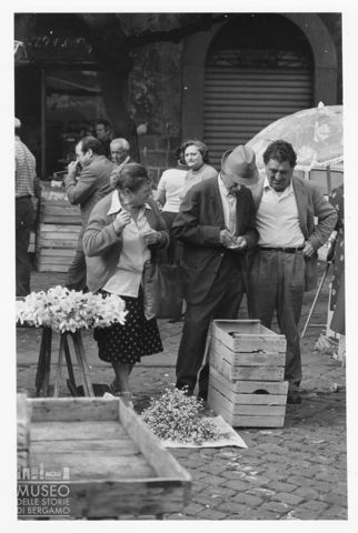 Mercato in piazza del Popolo a Orvieto
