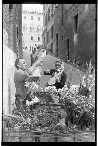 Scena di vita quotidiana a Siena