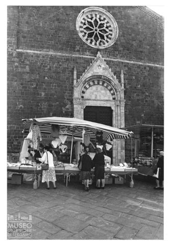 Mercato a Montalcino