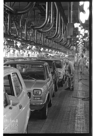 Nello stabilimento della Fiat nel quartiere Mirafiori a Torino