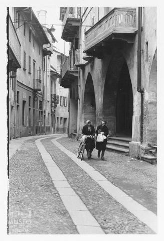 Scena di vita quotidiana a Vogogna