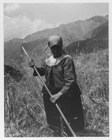 Ritratto di contadina nella Valle di Cogne