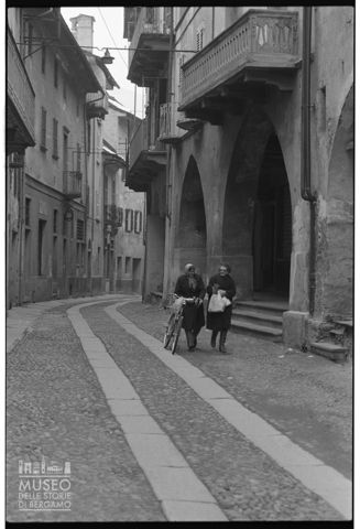 Scena di vita quotidiana a Vogogna