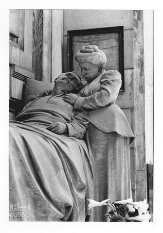 Una tomba nel Cimitero Monumentale di Staglieno a Genova