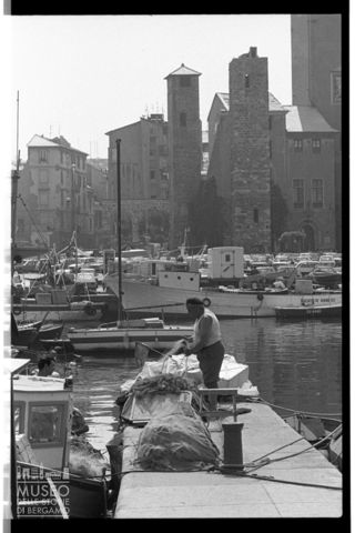 Veduta di Savona dal porto