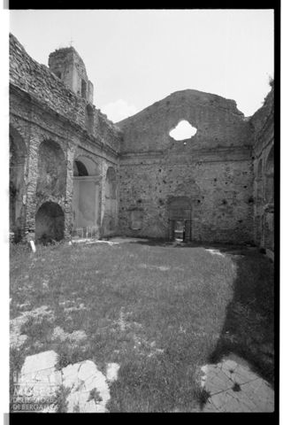I resti della chiesa parrocchiale di San Nicolò a Bajardo
