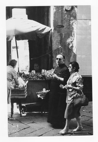 Scena di vita quotidiana a Genova
