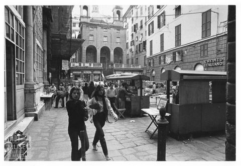 La piazza Banchi a Genova