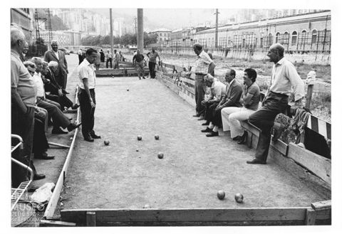 Una partita di bocce a Genova