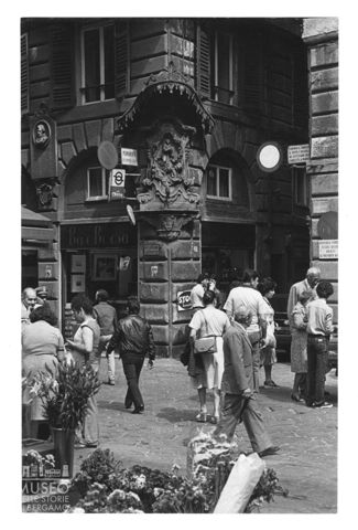 Scena di vita quotidiana a Genova