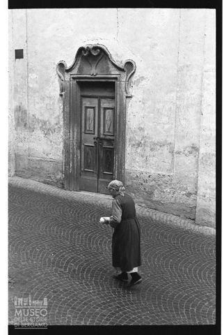 Scena di vita quotidiana a Chiavenna