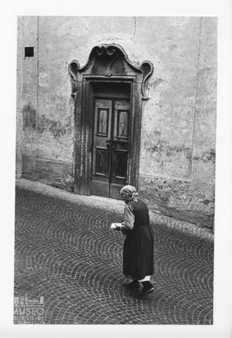 Scena di vita quotidiana a Chiavenna