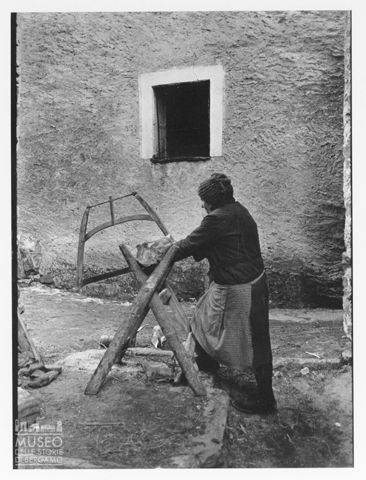 Scena di vita quotidiana in Valtellina