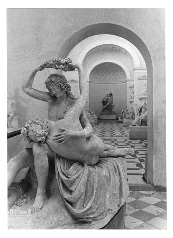 Il modello in gesso di Adone incoronato da Venere di Antonio Canova nella casa natale dello scultore a Possagno