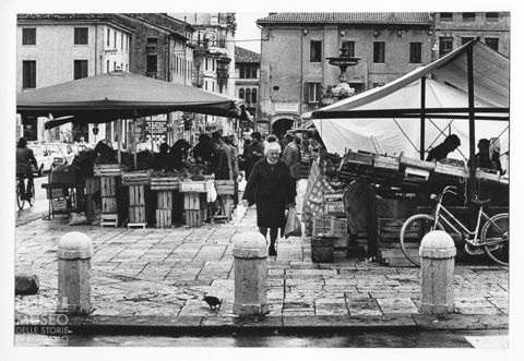 Scena di mercato a Bassano del Grappa