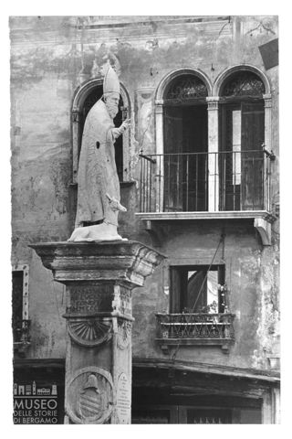 La statua di San Bassiano a Bassano del Grappa