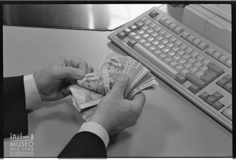 Nella sede centrale della Banca Popolare di Sondrio