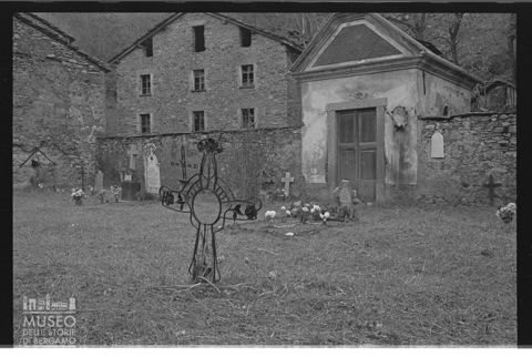 Nel cimitero di Sirta