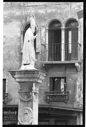 La statua di San Bassiano a Bassano del Grappa
