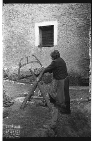 Scena di vita quotidiana in Valmalenco