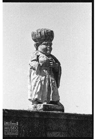 Una statua nel giardino della villa Valmarana ai Nani a Vicenza