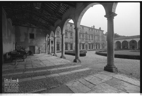 Il portico della Villa da Schio a Castelgomberto