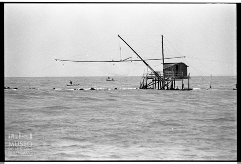 Pesca alla foce dell'Arno a Marina di Pisa