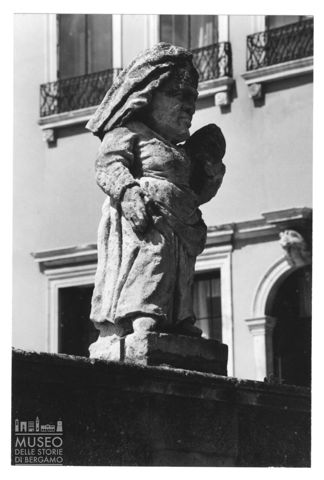 Una statua nel giardino della villa Valmarana ai Nani a Vicenza